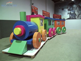 Artwork Digital rolls down integrated print track