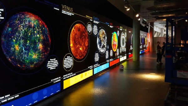 Signs Express (Glasgow) delivers an out of this world experience