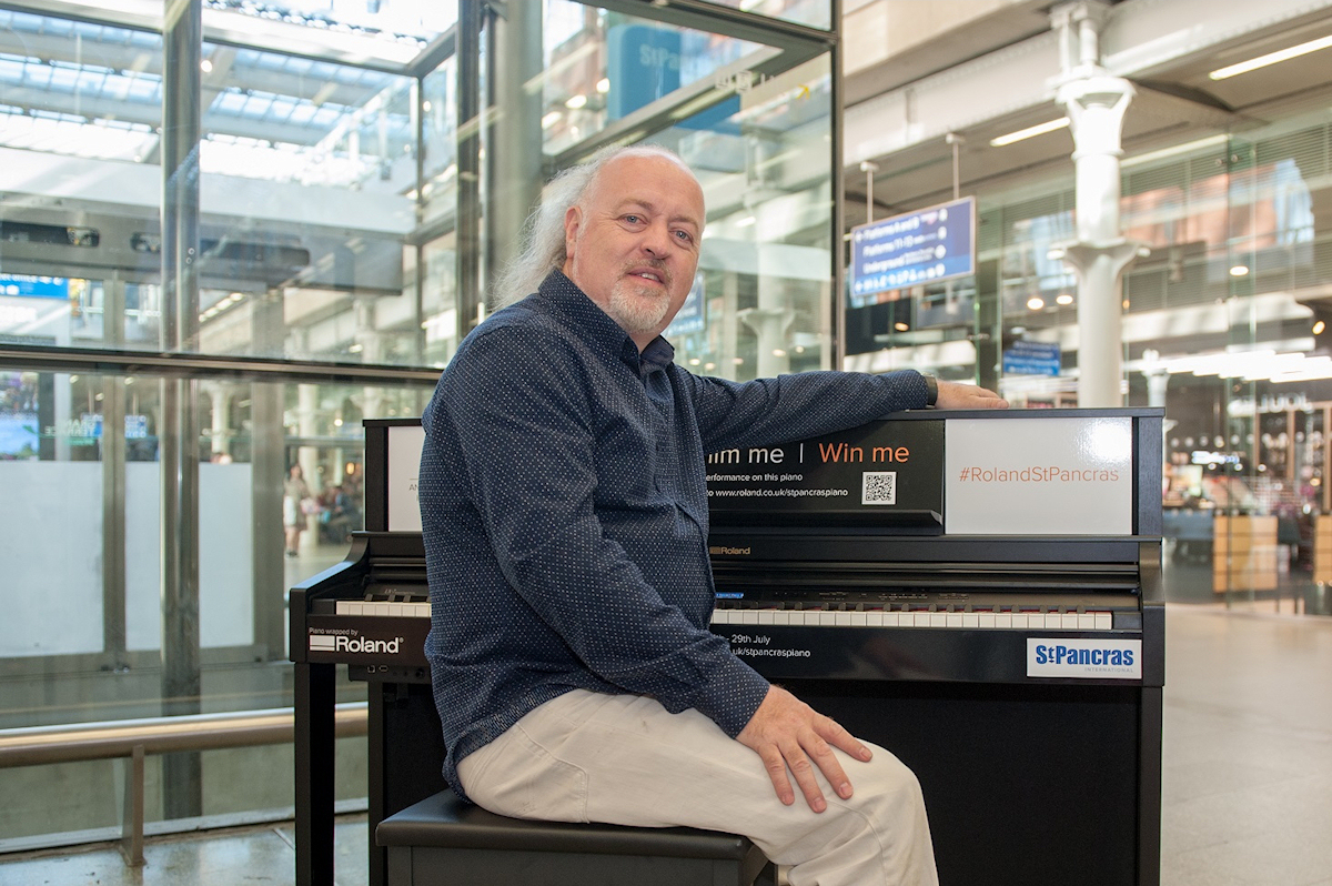 Roland gets into wrap music