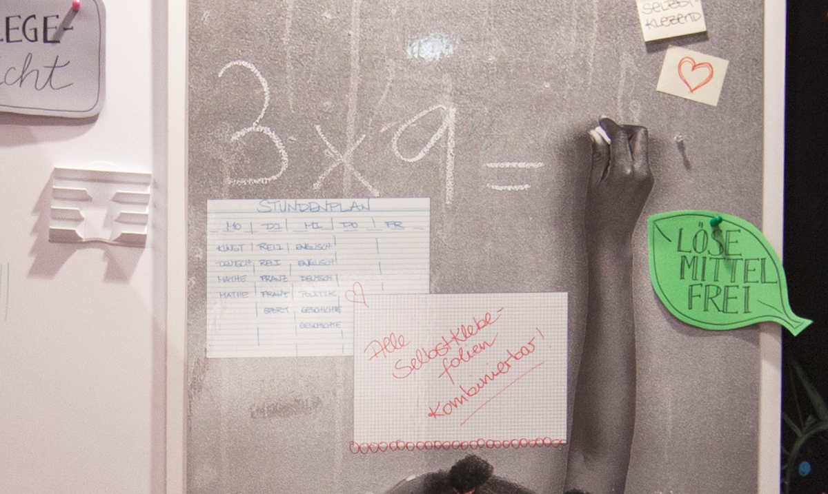 Magnetically-receptive printable film from Aslan