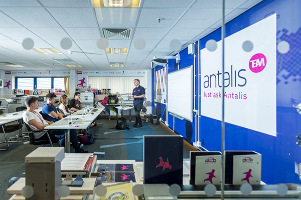 New Wallcoverings Application Workshop from Antalis