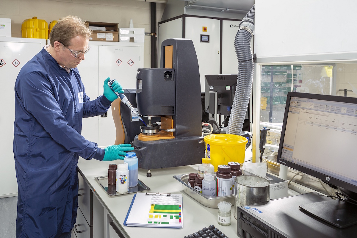 Xaar extends test service