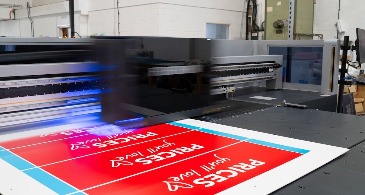 Allen Signs takes world’s first Fujifilm Acuity Prime Hybrid