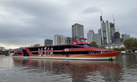 MacroArt floats Kansas City Chiefs boat