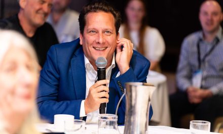 Girls Who Print awards FESPA CEO with Ally Award