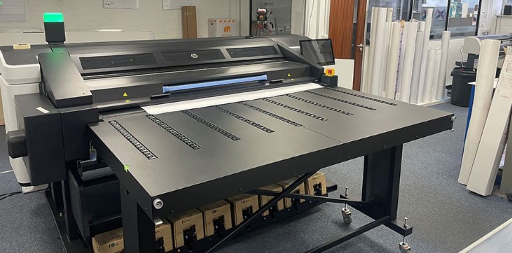 FASTSIGNS Sheffield and Chesterfield invests in new HP printer - Image ...